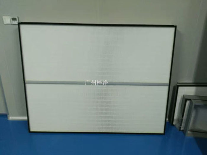 HEPA高效過濾網(wǎng)可廣泛用于光學(xué)電子、LCD液晶制造，生物醫(yī)藥、精密儀器、飲料食品，PCB印刷等行業(yè)無塵凈化車間的空調(diào)末端送風(fēng)處。